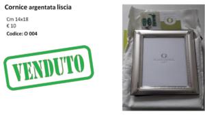 O 004 Cornice argentata liscia